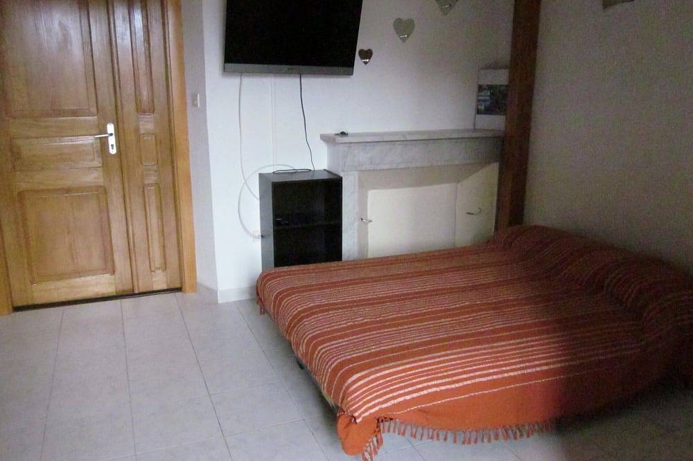 Appartamento intero, Accogliente Appartamento F1 Place Paoli con Vista Montagna e Wi-Fi in Corte Francia, Parco naturale regionale della Corsica