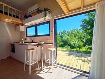 Cabaña de madera para 4 personas, con vistas al lago además de terraza y jardín, Se admiten mascotas en Arcos de Valdevez