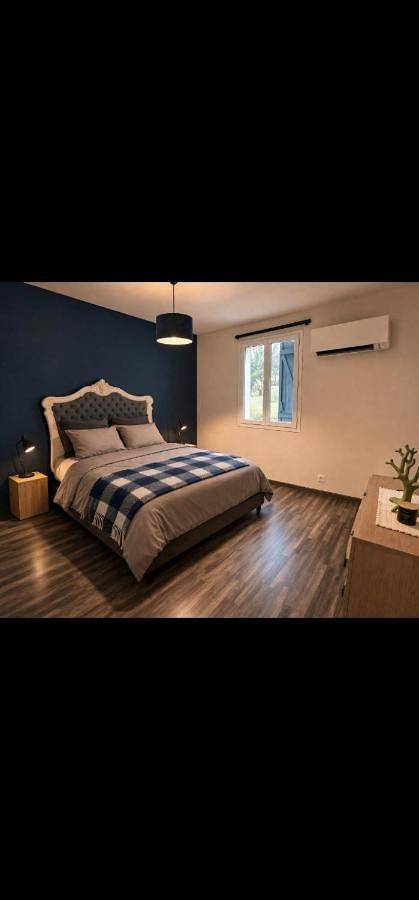 Location de vacances pour 6 personnes, avec piscine ainsi que vue et terrasse à Concots - 4