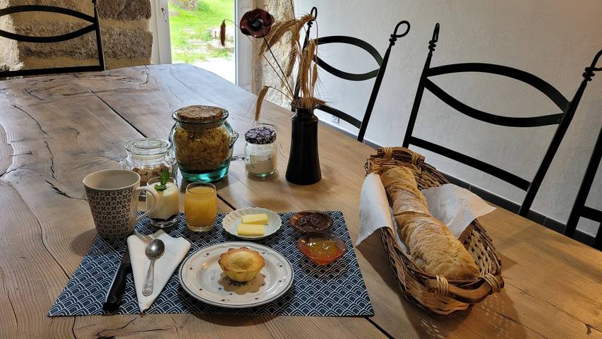 Chambre d’hôte pour 5 personnes, avec jardin en Auvergne - 3