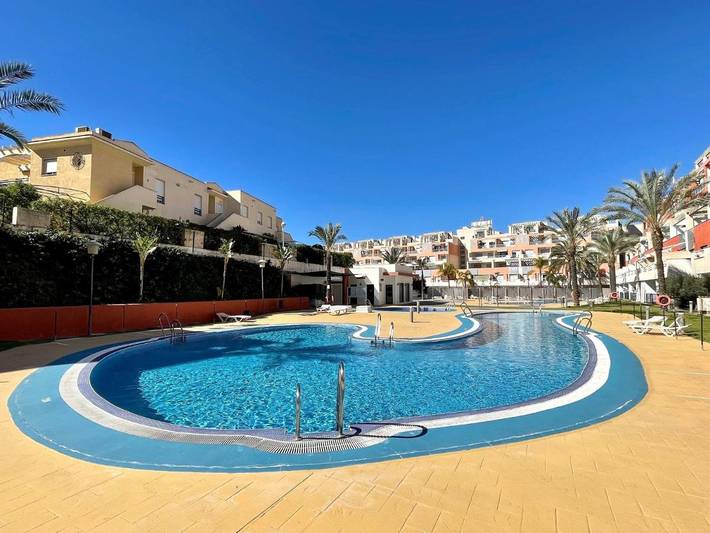 Casa rural con piscina para 5 personas, con Jacuzzi y Terraza además de Jardín y Piscina en Levante Almeriense