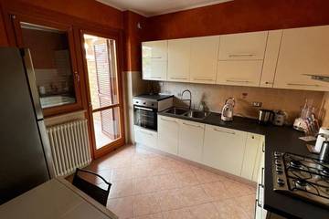 Villa per 4 Persone in Roma, Lago di Bracciano, Foto 3