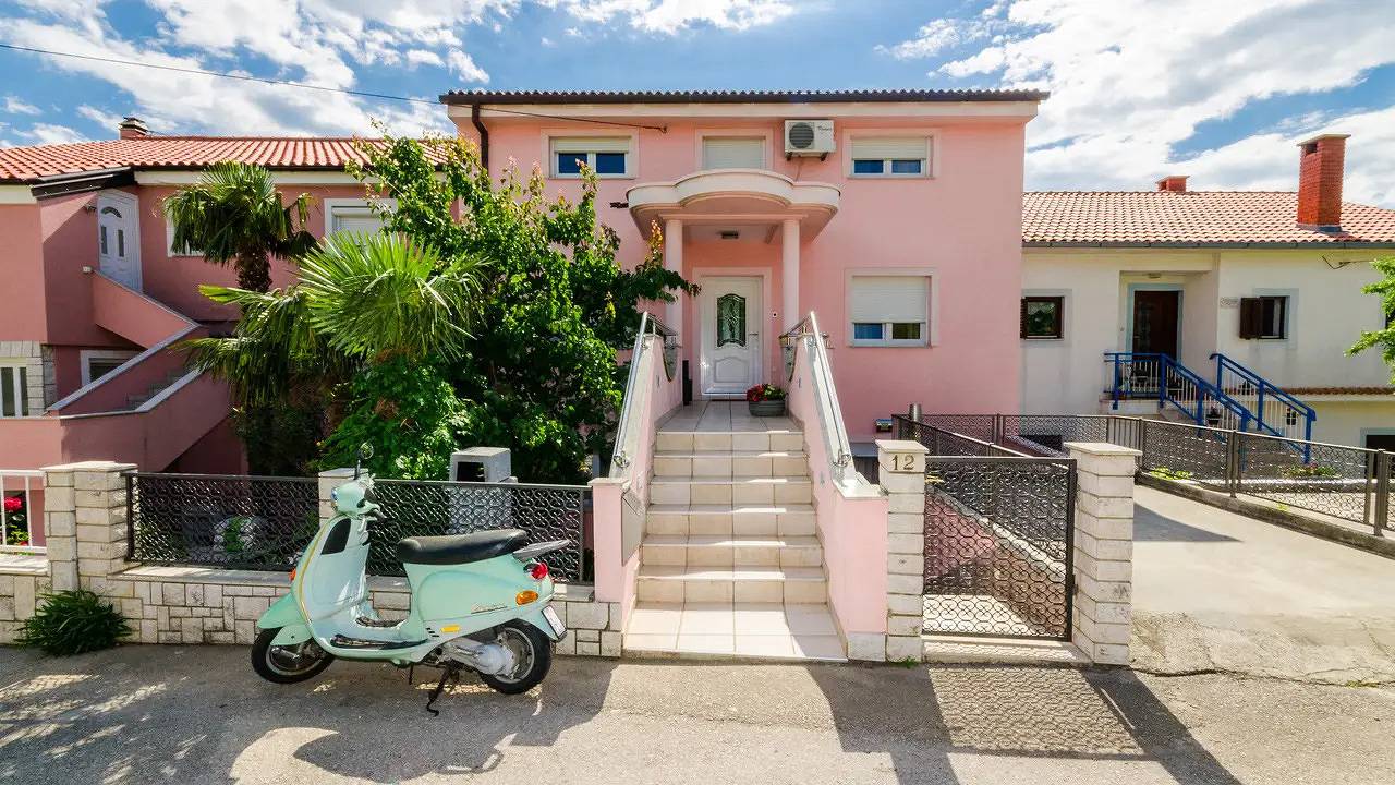 Appartamento vacanze a Kvarn a partire da 141€ a notte