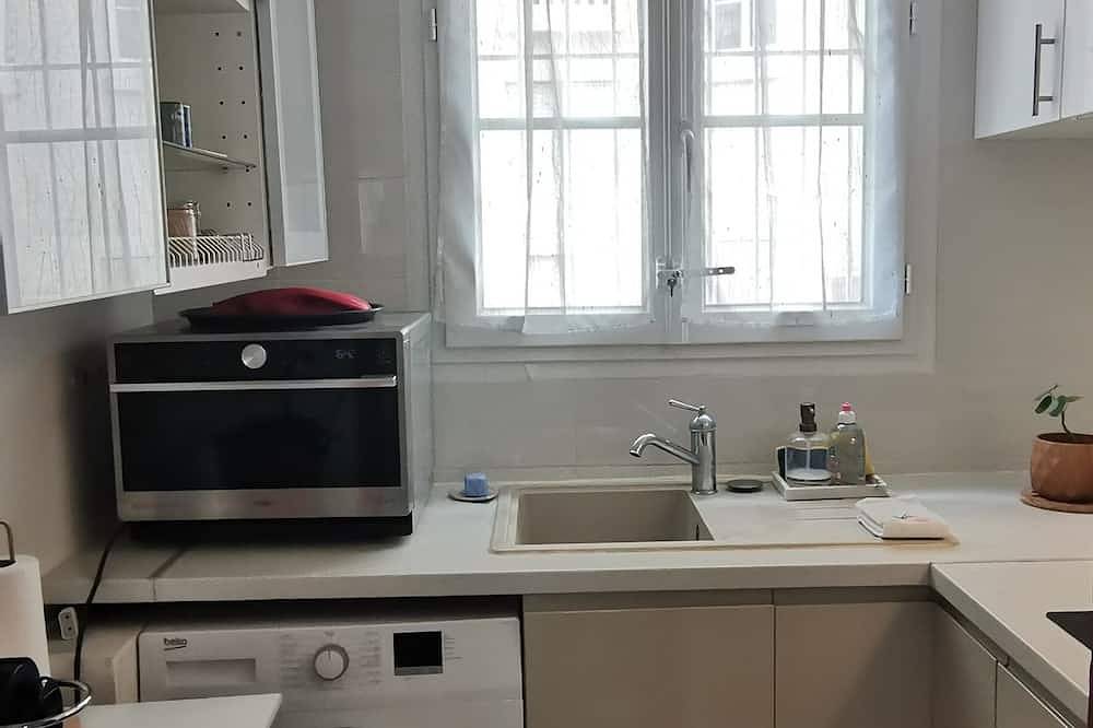 Entire apartment, Cosy flat in Colombes city (near to Paris St Lazare) in Colombes, Hauts-de-Seine