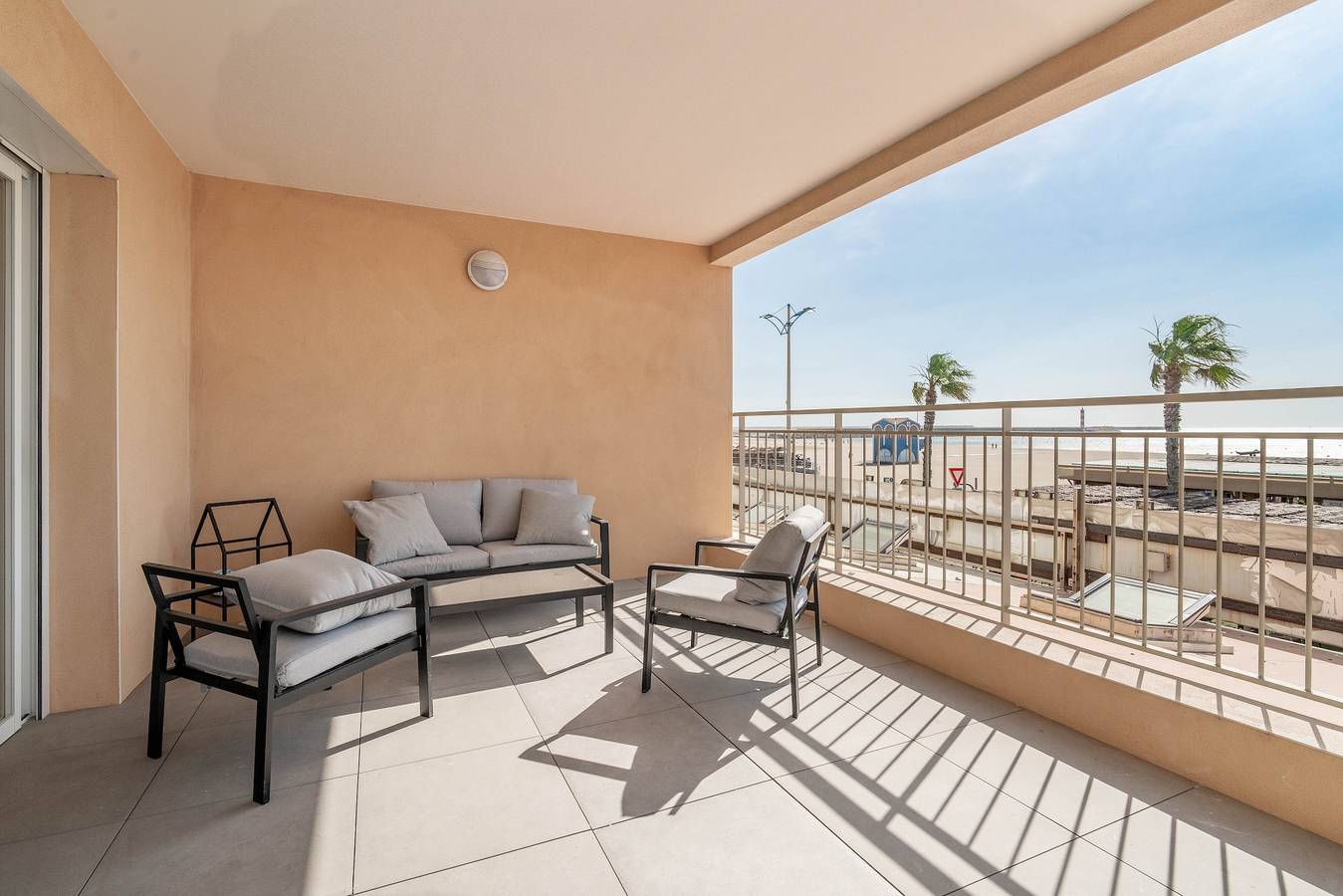 Ganze Wohnung, Ferienhaus 'Face À La Mer 1' mit Klimaanlage in Port-la-Nouvelle, Mittelmeerküste (Frankreich)