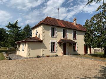 Chambre d’hôte pour 2 personnes, avec jardin et vue à Miramont-de-Guyenne