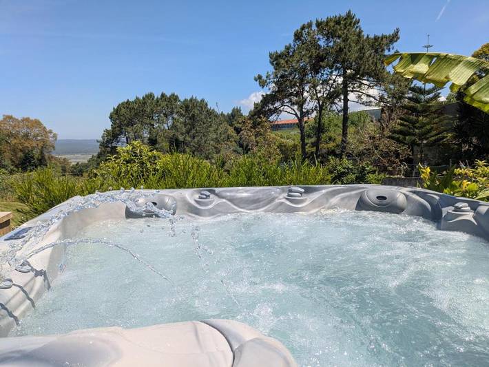 Location de vacances pour 8 personnes, avec jardin et jacuzzi dans Vestiaria