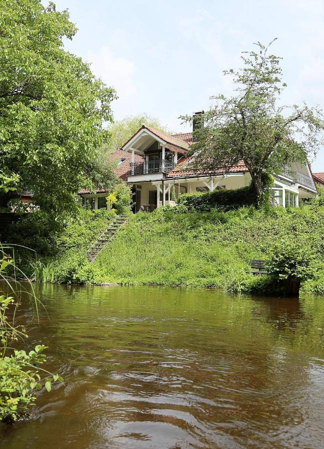 Ferienhaus für 11 Personen, mit Balkon und Terrasse sowie Garten und Pool in Gauting