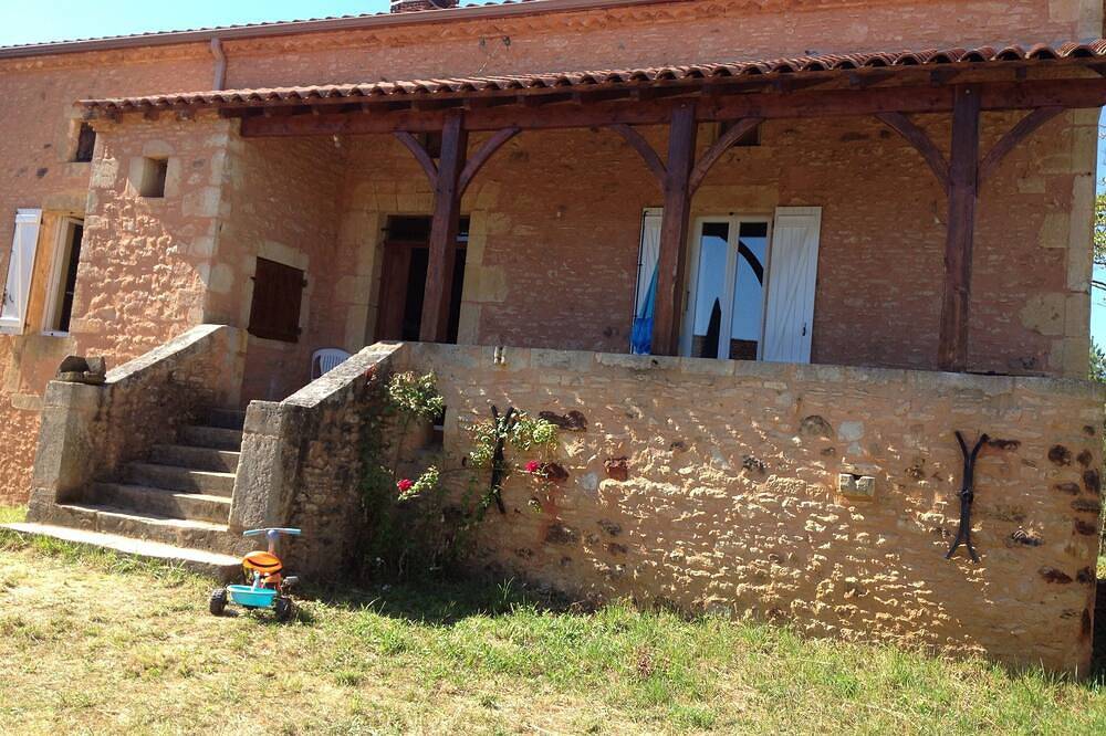 Belle maison de campagne du Xix en pierre sur 20 ha- Proche Bonaguil in Saint-Front-sur-Lémance, Région de Villeneuve-sur-Lot