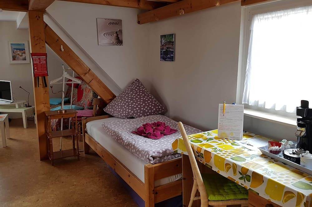 Ganze Wohnung, Fereinwohnung wie im Süden Großostheim - für Geschäftsreisende und Feriengäste in Großostheim, Fränkisches Weinland