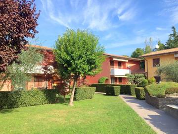 Ferienhaus für 3 Personen, mit Garten und Pool in Lazise