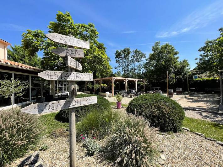 Gîte pour 4 personnes, avec piscine et terrasse à Coulon - 3