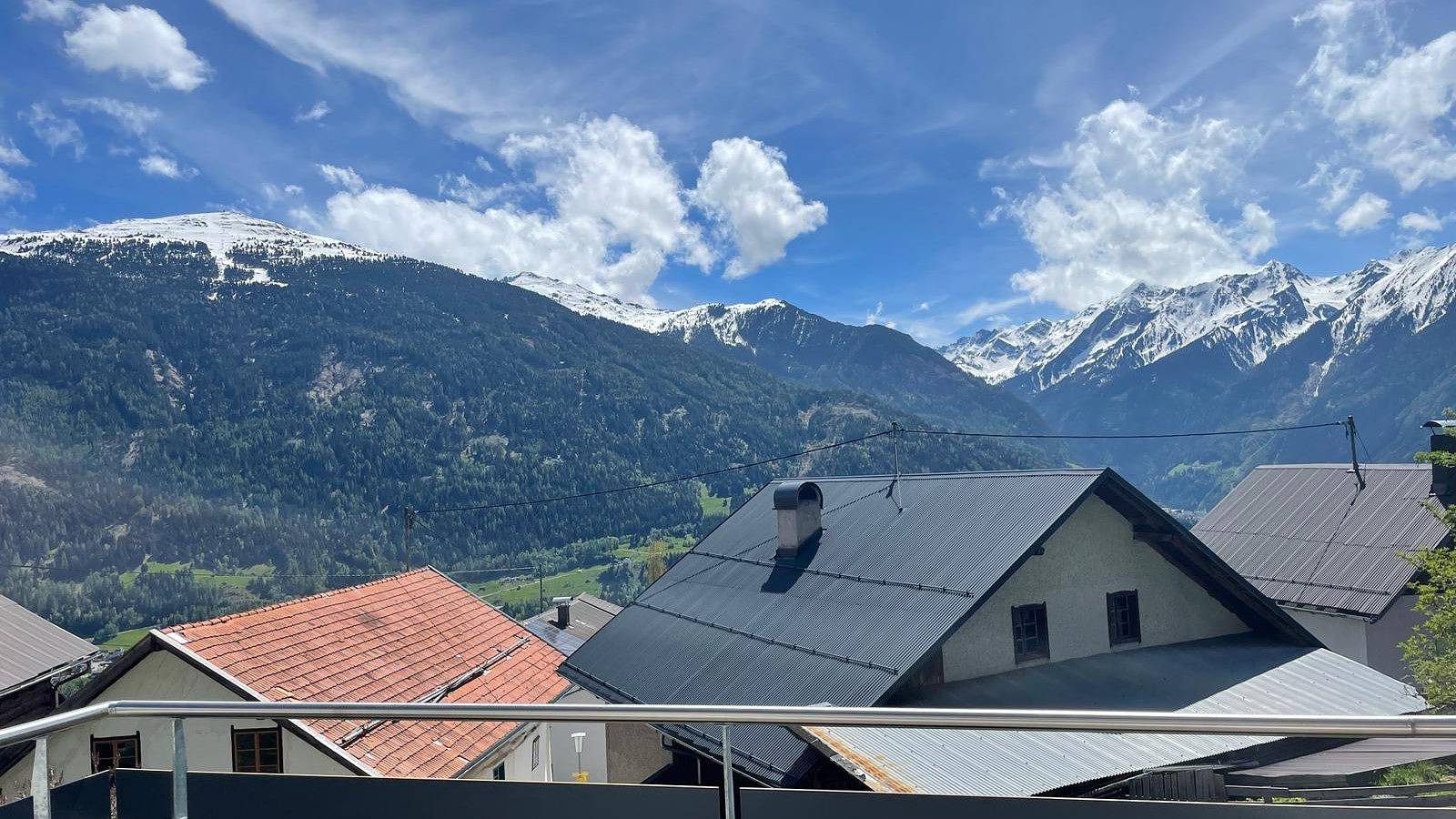 Hel lägenhet, Apartment 'Manu's Bergblick' with Mountain View, Private Terrace and Wi-Fi in Kaunergrat, Arzl im Pitztal