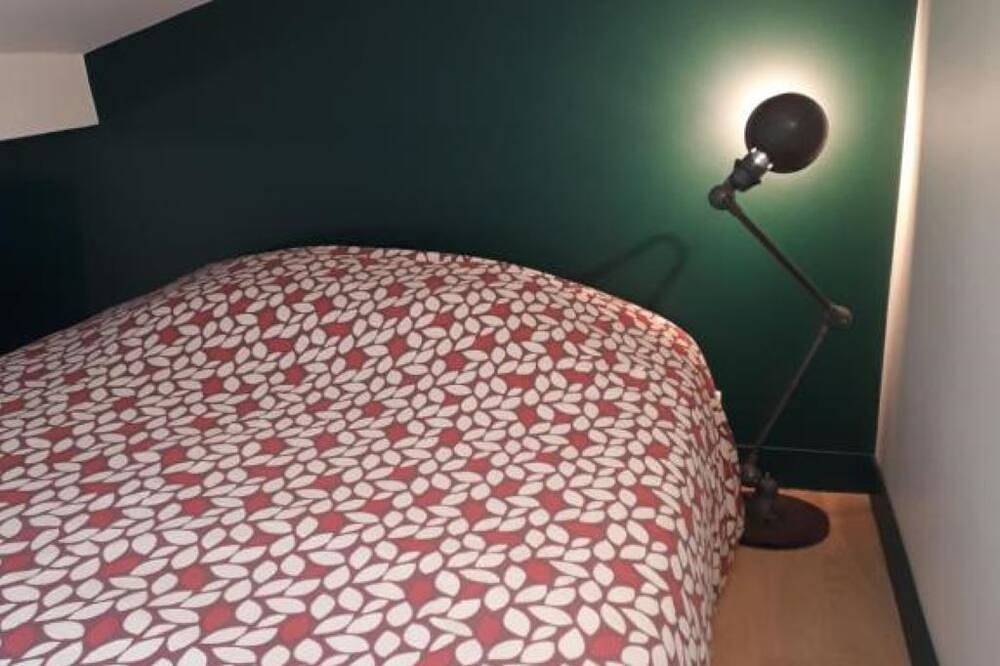 Appartement entier, La petite maison de Paris in Paris, Île de France