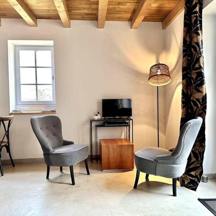 Gîte pour 2 personnes, avec Piscine à Blanquefort-sur-Briolance - 2
