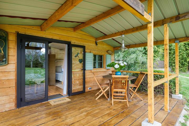 Gîte pour 2 personnes, avec Jardin et Vue sur le lac à La Roquette-sur-Siagne