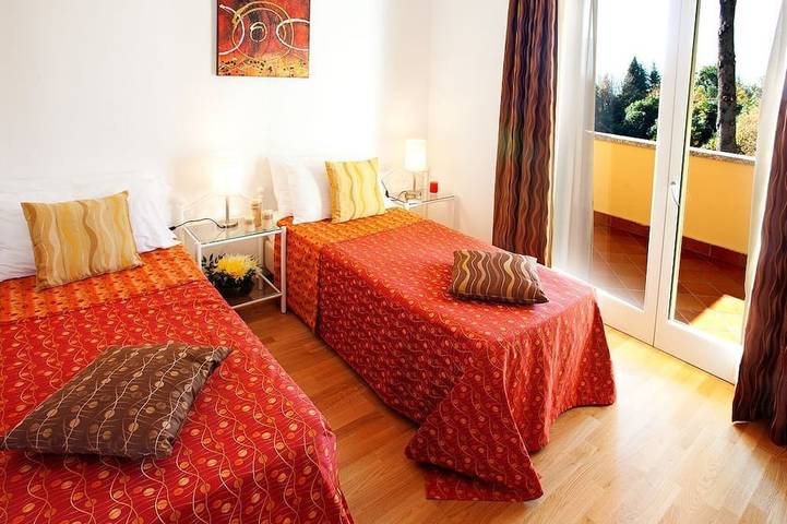 Ganze Wohnung, Apartments mit Pool in brandneuer Residenz - 84336 (für 6 Personen, 3 Schlafzimmer) in Tremezzo, Gemeinde Tremezzina