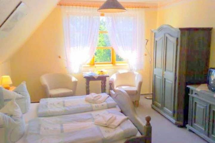 Cottage für 2 Personen, mit Garten, mit Haustier in Middelhagen - 2