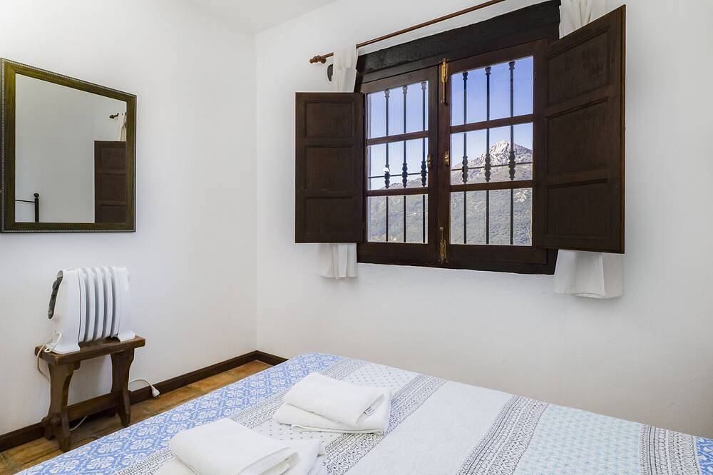 Cubo's Casa Rural La Albahaca de Libar / piscine privée / wifi gratuit / vue in Jimera de Líbar, Province de Málaga