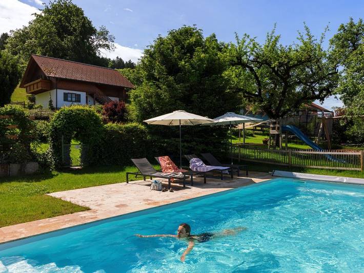 Ferienhaus für 5 Personen, mit Garten und Pool in Landkreis Lindau