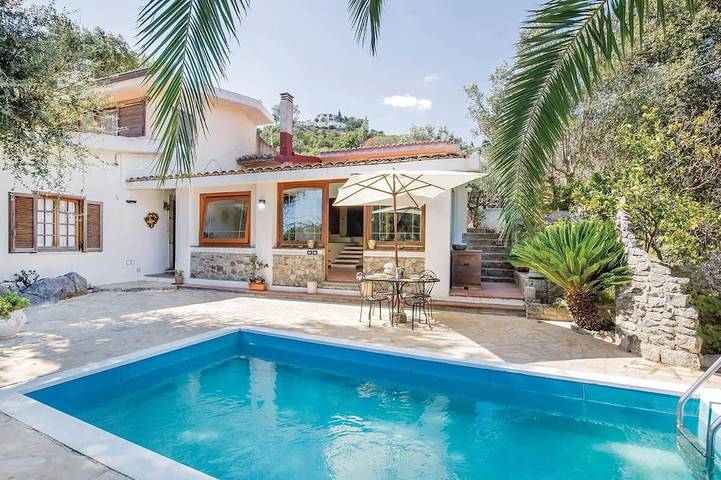 Ferienhaus für 6 Personen, mit Balkon/Terrasse und Terrasse - 1