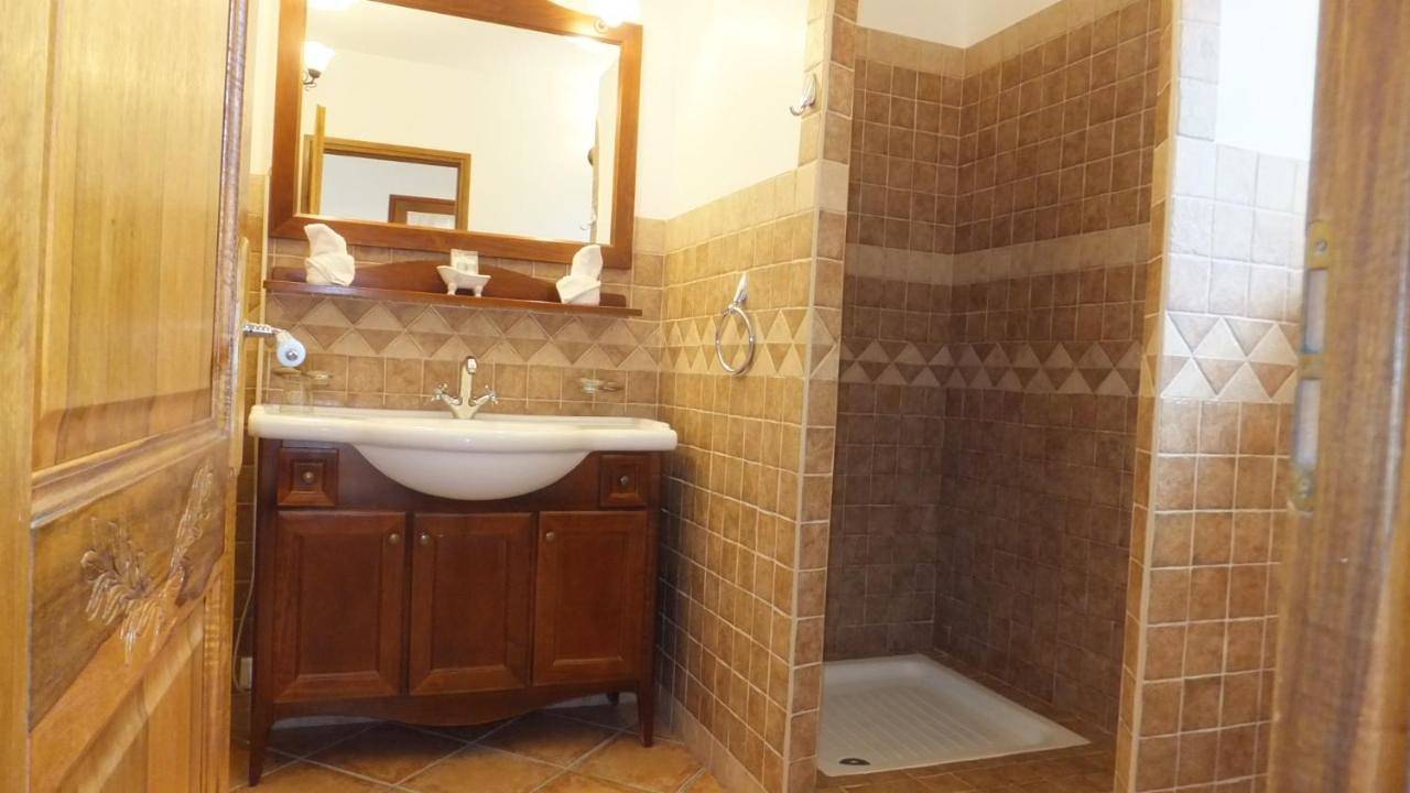 Double Room in Porto-Vecchio, Arrondissement de Sartène