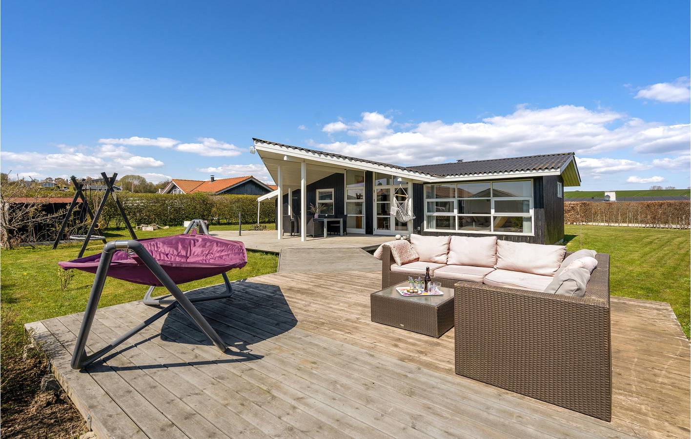 Ferienhaus für 6 Personen mit Terrasse in Følle Strand, Süddjursland