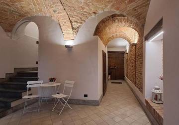 Gîte pour 3 personnes, avec terrasse, animaux acceptés à San Damiano d'Asti