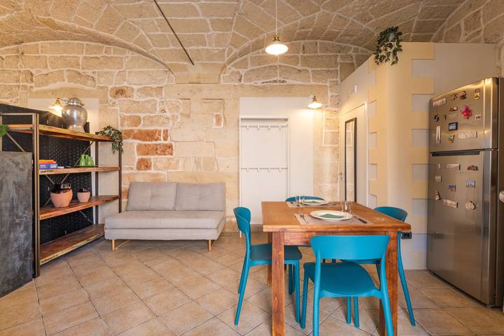 Apartamento entero, Apartamento 'Toma House 14' con terraza privada, Wi-Fi y aire acondicionado in Galatina, Provincia de Lecce