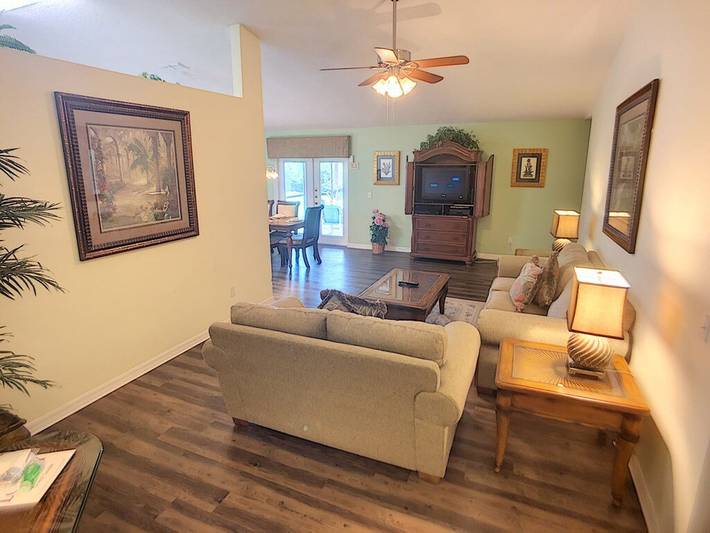 Ferienhaus für 8 Personen, mit Pool und Garten sowie Terrasse - 1