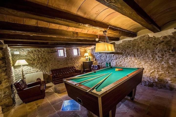 Chalet para 18 personas, con jardín y jacuzzi en Bajo Penedés - 2