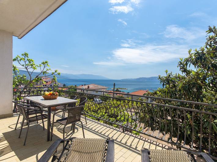 Ferienwohnung für 4 Personen, mit Balkon in Novi Vinodolski