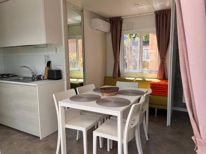 Bungalow für 3 Personen, mit Balkon und Terrasse sowie Garten und Ausblick am Lago Maggiore - 4