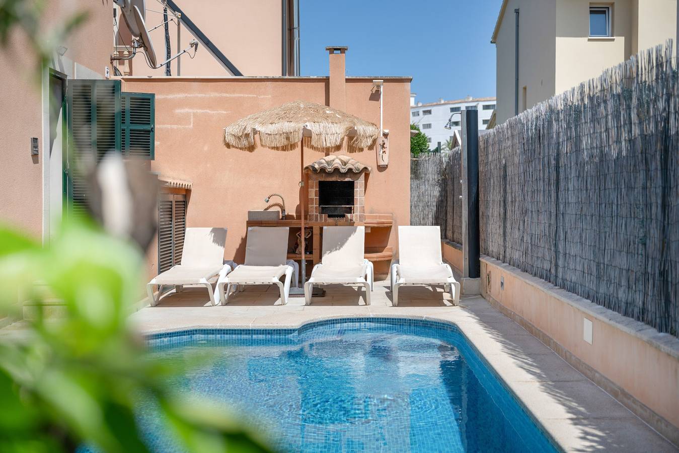 Villa „2026 Sonnenfinsternis Plus Pool“ mit Bergblick, Wlan und Klimaanlage in Alcúdia, Mallorcas Küste