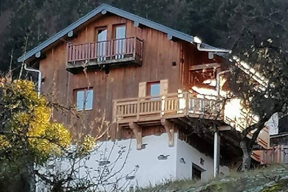 Chalet individual, 6 personas, impresionantes vistas a la montaña y al valle in Les Avanchers-Valmorel, Le Grand Domaine