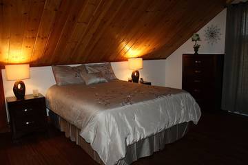 Cabin Rentals And Lodges for 8 Guests in Quebec, Canada, Picture 1