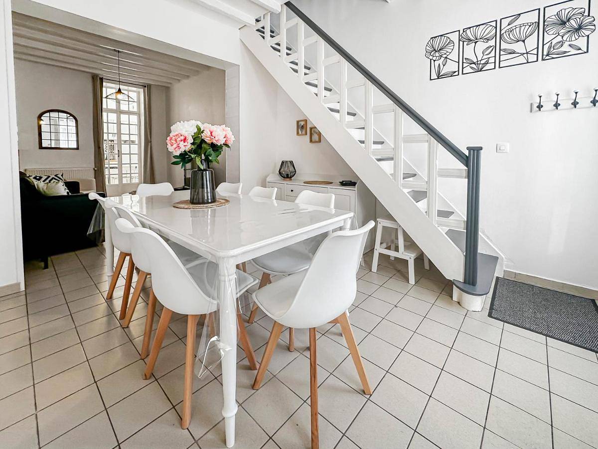 Geek et chic à Béthune - Grand logement central tout confort idėal pour familles, équipes sportives in Béthune, Région de Béthune