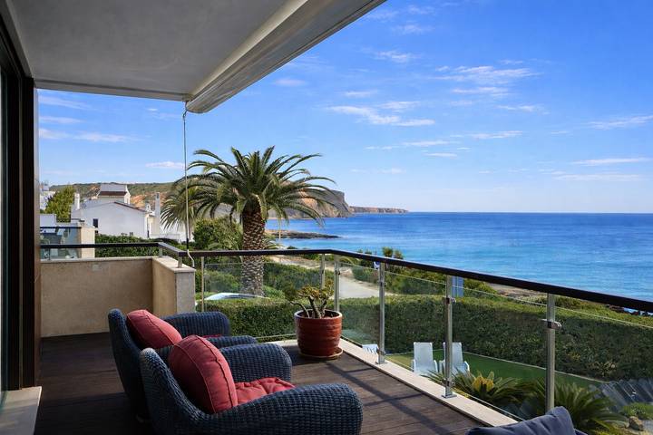 Villa para 10 pessoas, com jardim e varanda em Luz