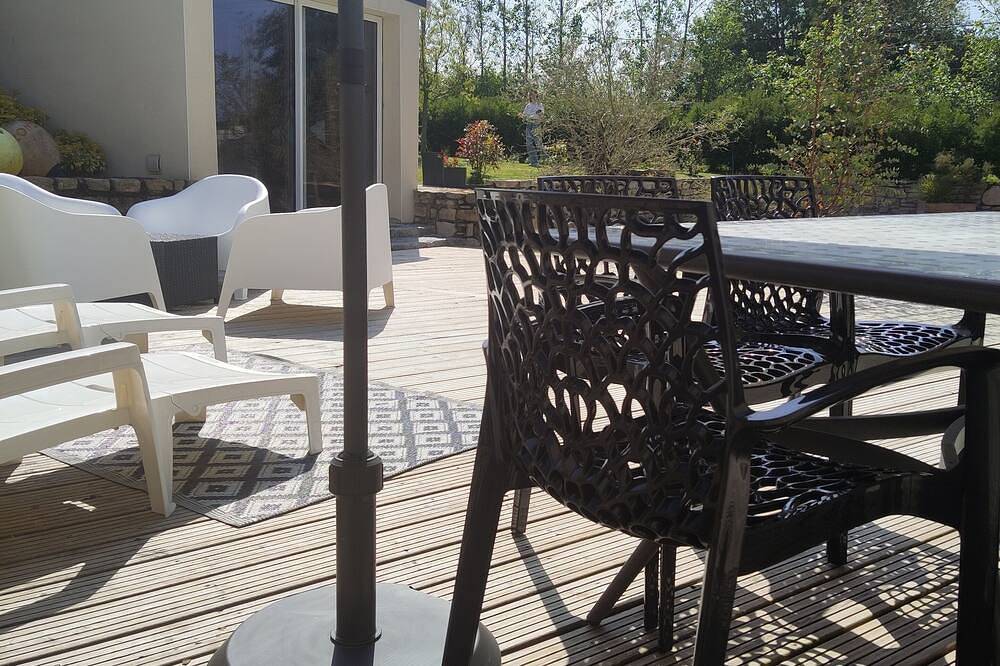 Gîte 800 m. seaside, Gr34, Spa, enclosed garden, dogs welcome. in Ploudalmézeau, Brest region