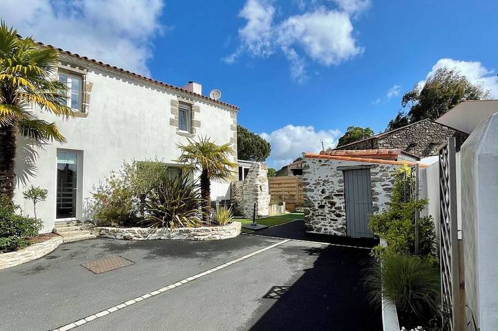Gîte pour 4 personnes, avec Terrasse à Mouilleron-le-Captif