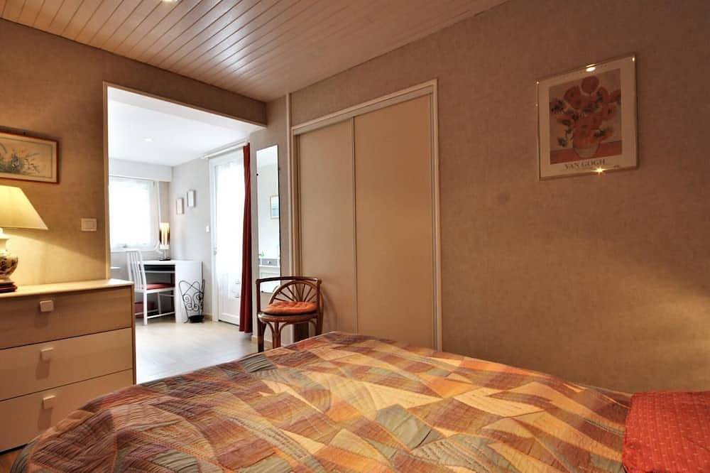 Cozy Green Retreat - 800m from Beaches, Close to Guérande & La Baule in La Turballe, Côte d'Amour