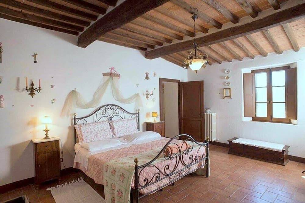 Podere Rapolano - Tuscan villa with private pool in Asciano, Siena Provinz
