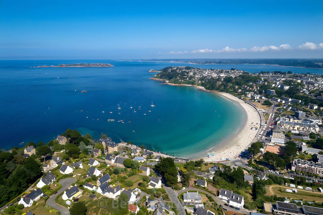 Ferienhaus 'Maison Gwael Kaer' mit Meerblick, privater Terrasse und Wlan in Perros-Guirec, Rosa Granitküste