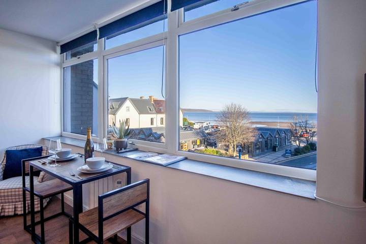 Apartment for 2 people, with ocean view, with pets in Saundersfoot