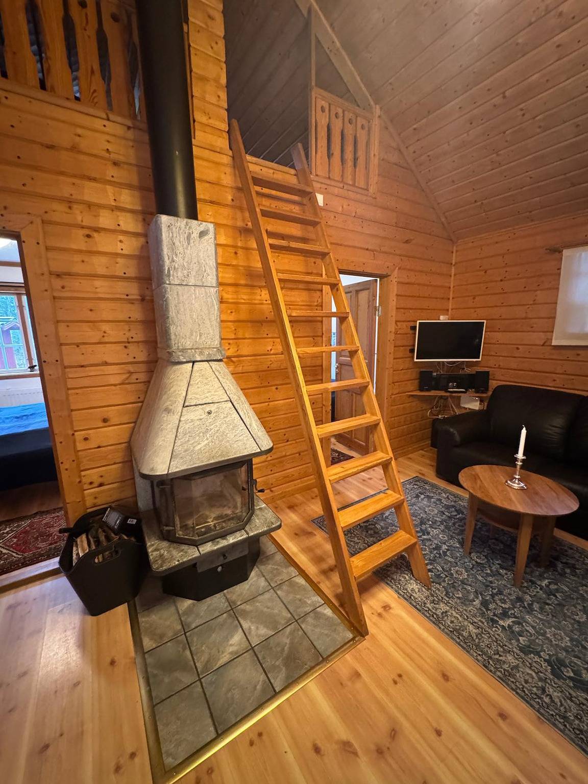 Urlaub mit Boot am See und Internet in Västergötland