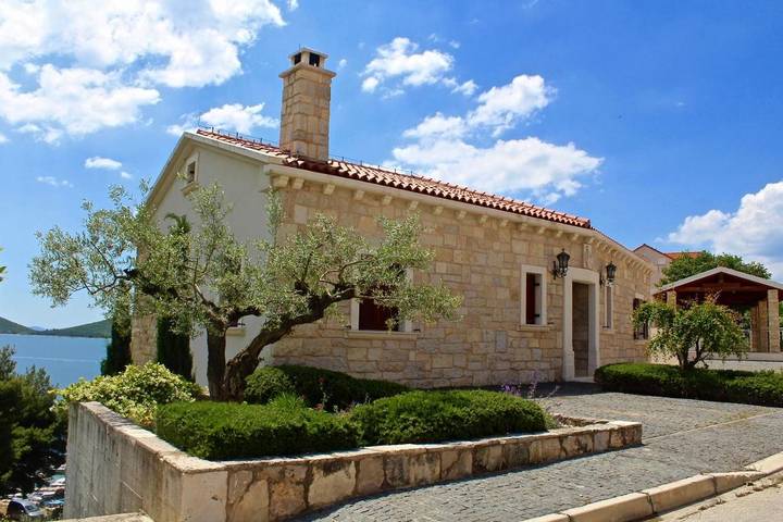 Villa pour 7 personnes, avec vue et piscine ainsi que jardin et sauna, animaux acceptés à Drage (Pakoštane) - 3