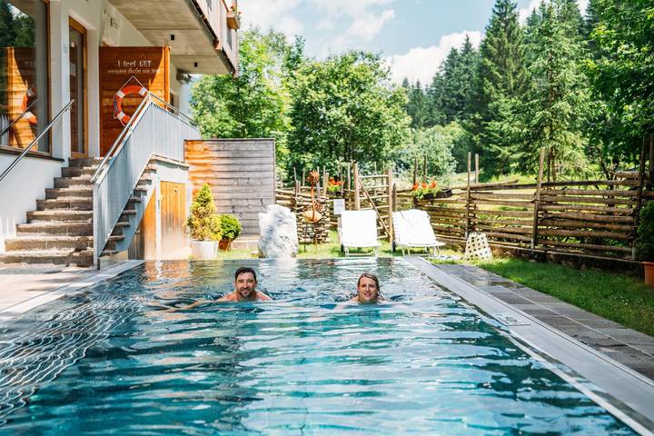 Hotel, mit Whirlpool und Terrasse sowie Garten und Pool in Nockberge