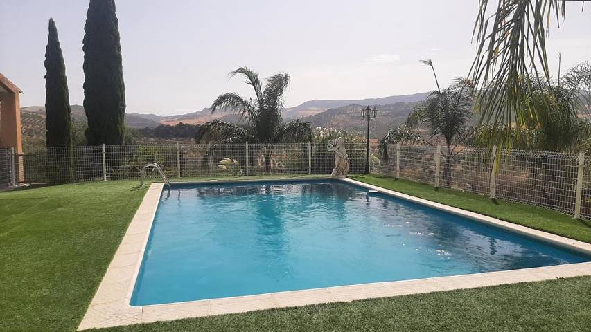 Casa rural para 6 personas, con terraza además de vistas y piscina en Pruna - 2