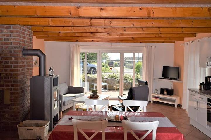 Ferienhaus für 8 Personen, mit Ausblick und Garten in Hohwacht - 2