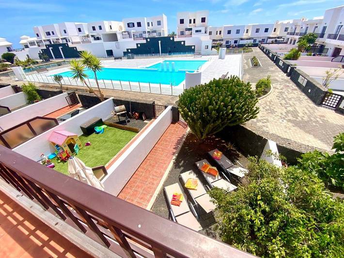 Apartamento de vacaciones para 5 personas, con balcón además de piscina y jardín - 1